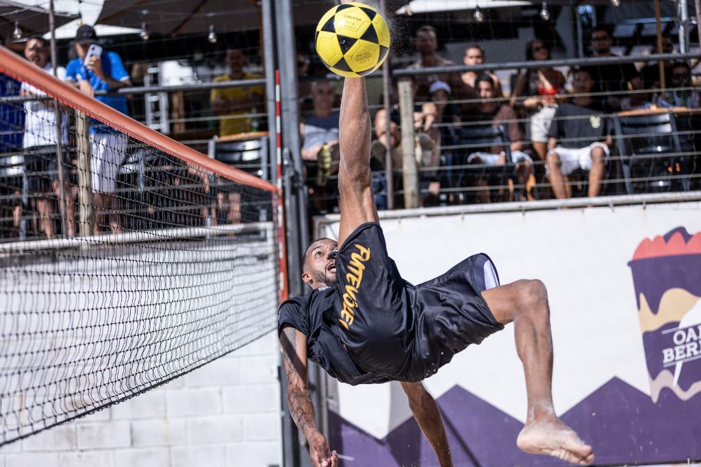 Ação espetacular — atleta no ar
